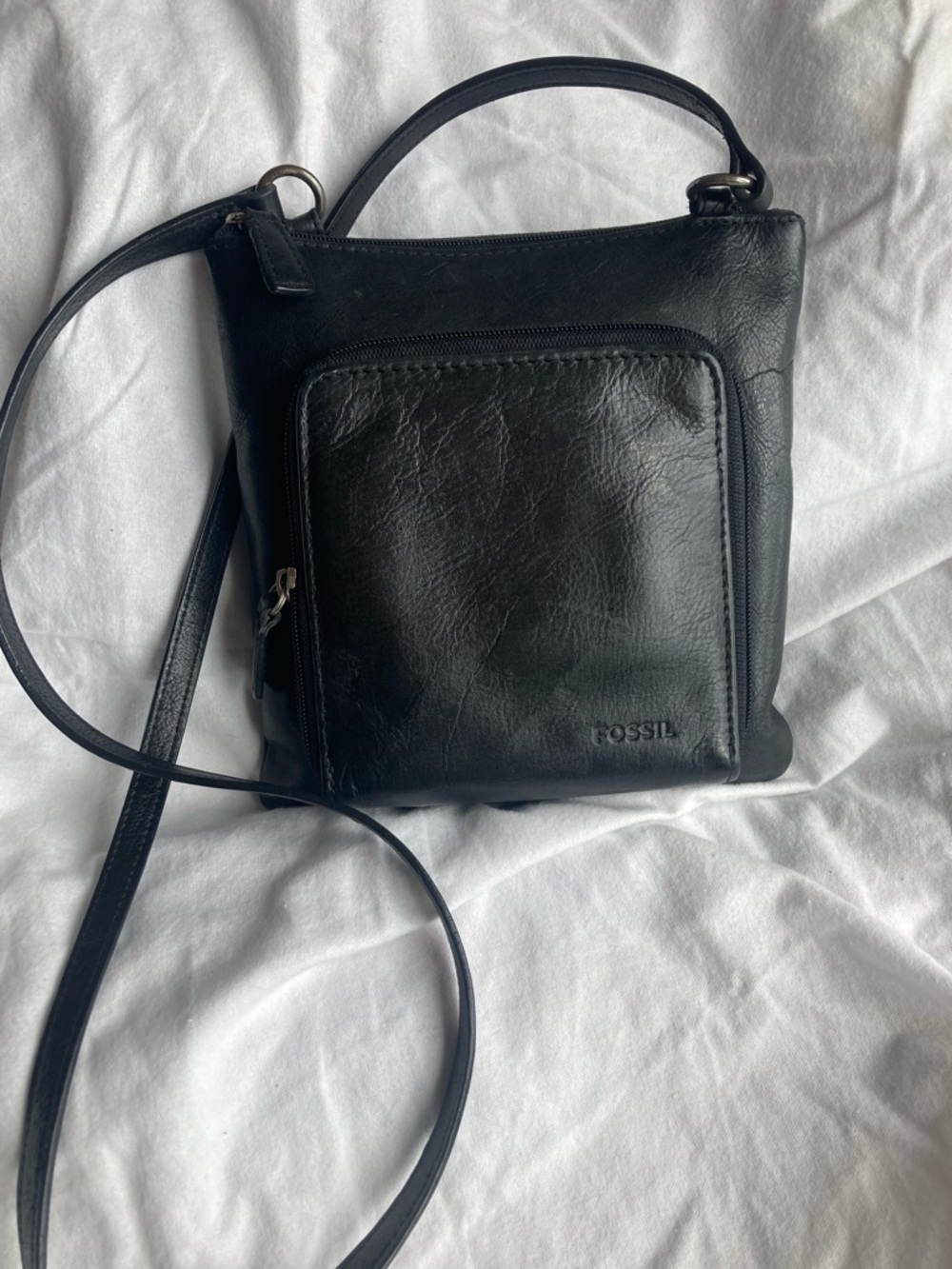 Vintage Fossil black pebbled leather organizer crossbody bag.